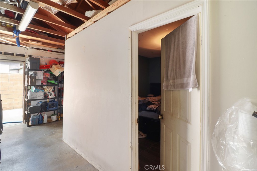 5242 La Salle Property Photo 19