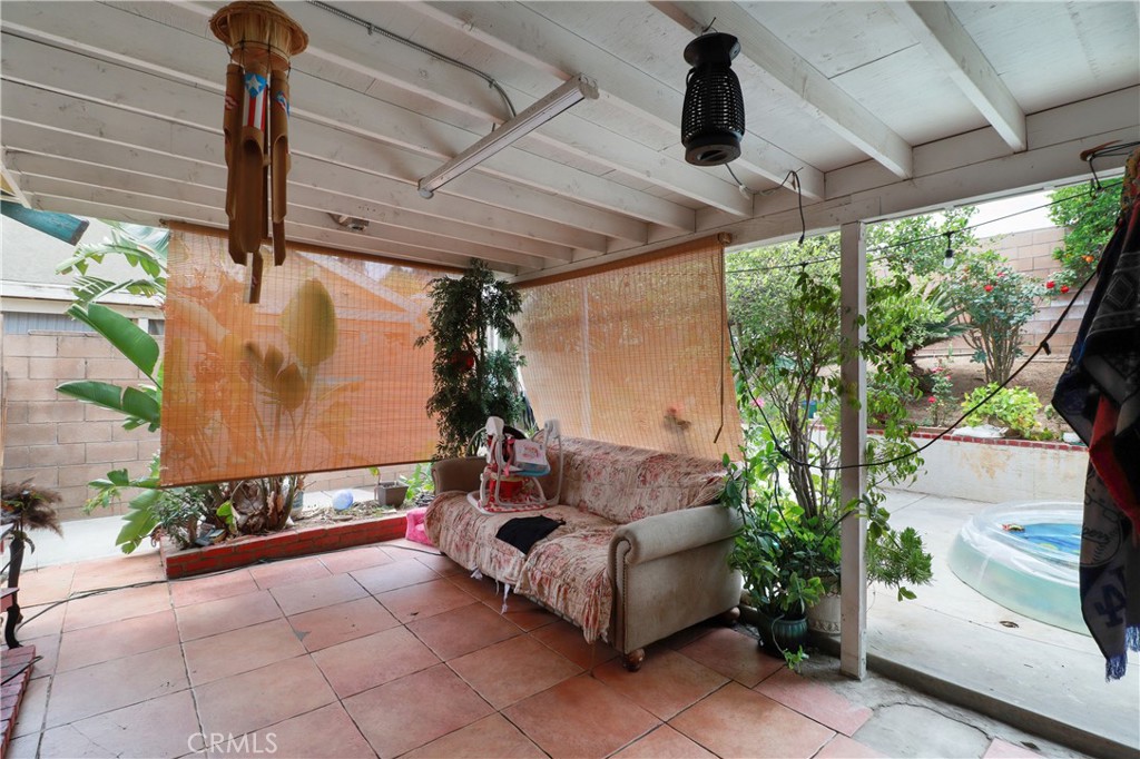 5242 La Salle Property Photo 25