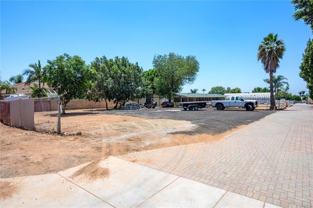 5641 Lakeview Property Photo 3