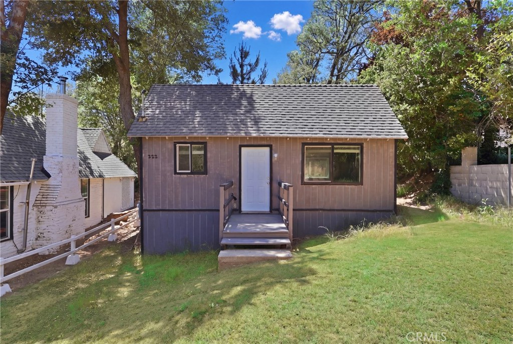 222 Craghill Property Photo 2
