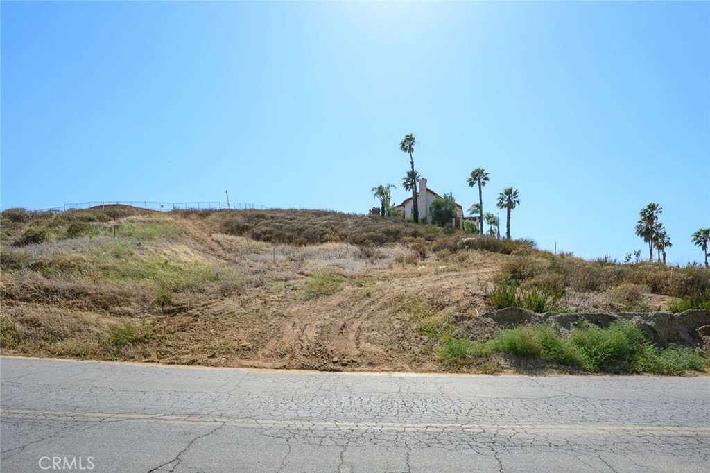 16527 Canyon Ridge Drive Property Photo 2