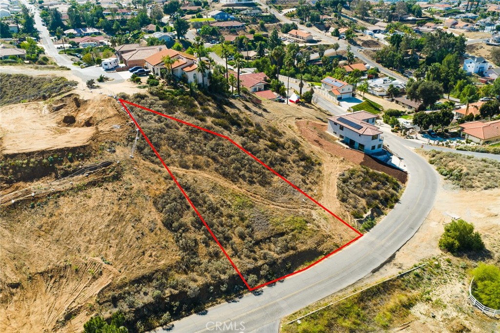 16527 Canyon Ridge Drive Property Photo 13
