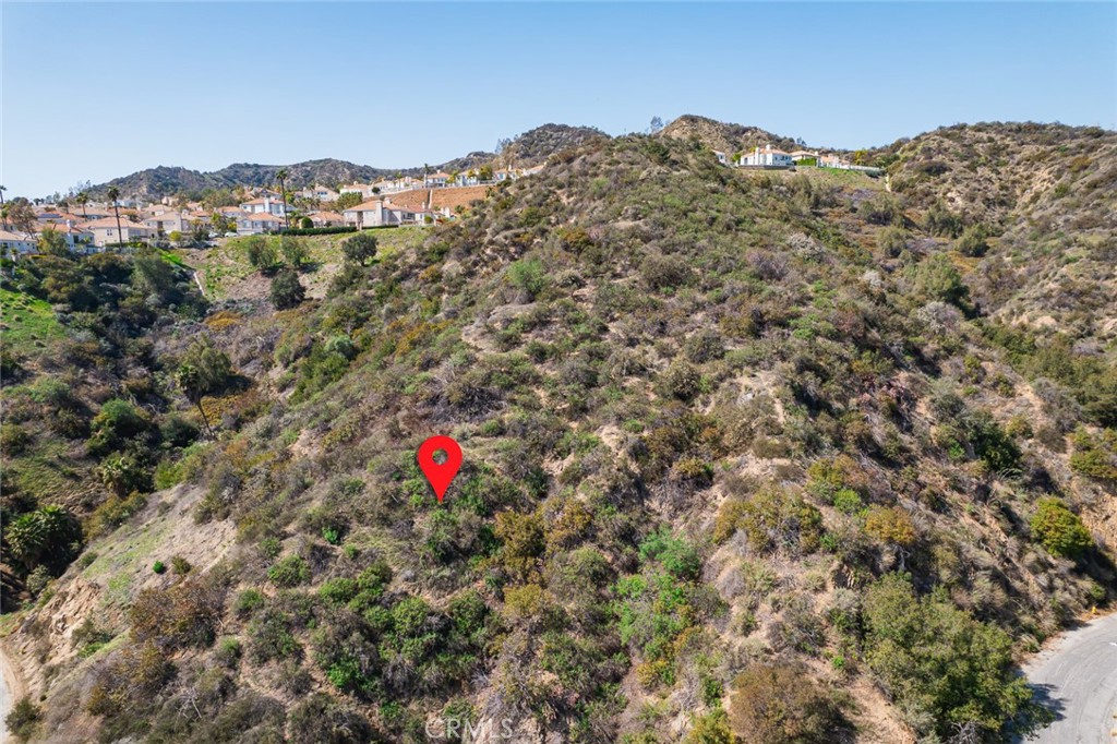 2745 Kennington Drive Property Photo 4
