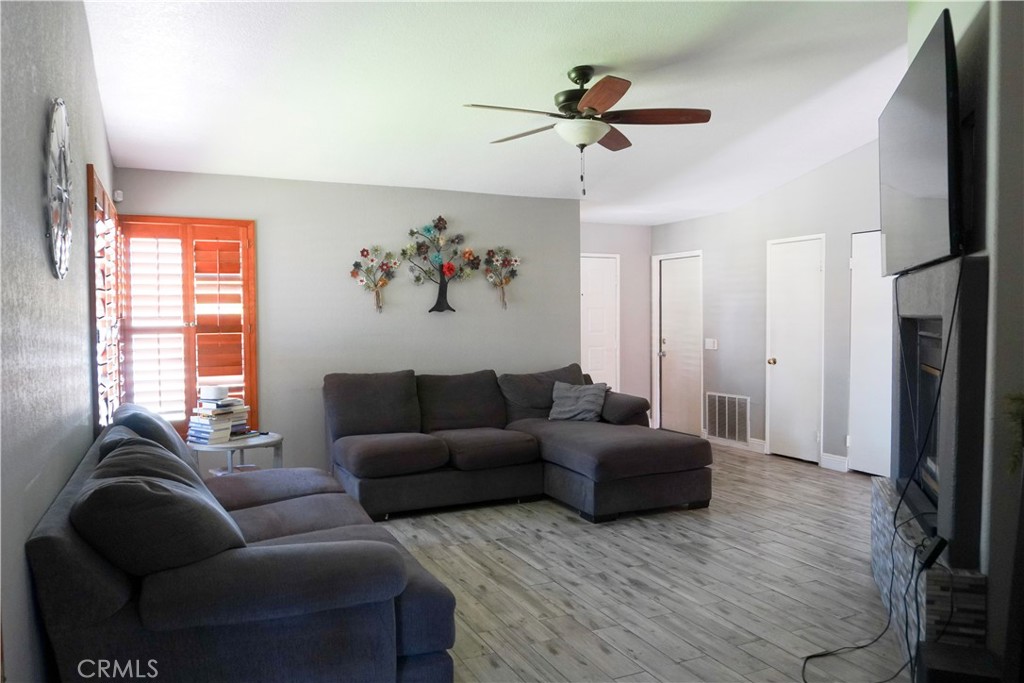 23571 Tarara Property Photo 2