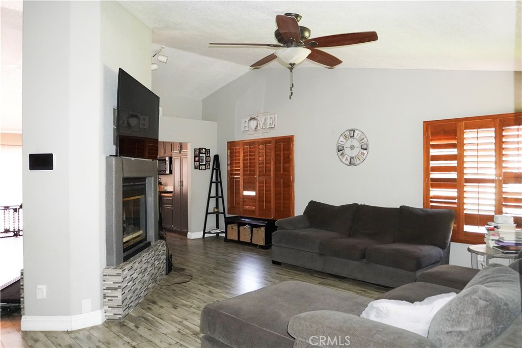 23571 Tarara Property Photo 3