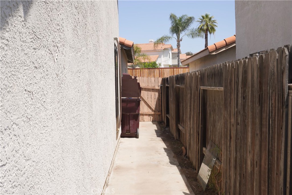 23571 Tarara Property Photo 14