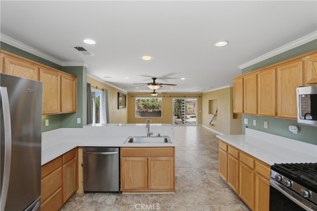 41425 Farmer Court Property Photo 14