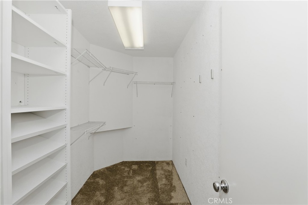 41425 Farmer Court Property Photo 18