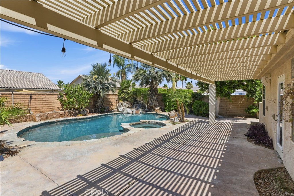 41425 Farmer Court Property Photo 28