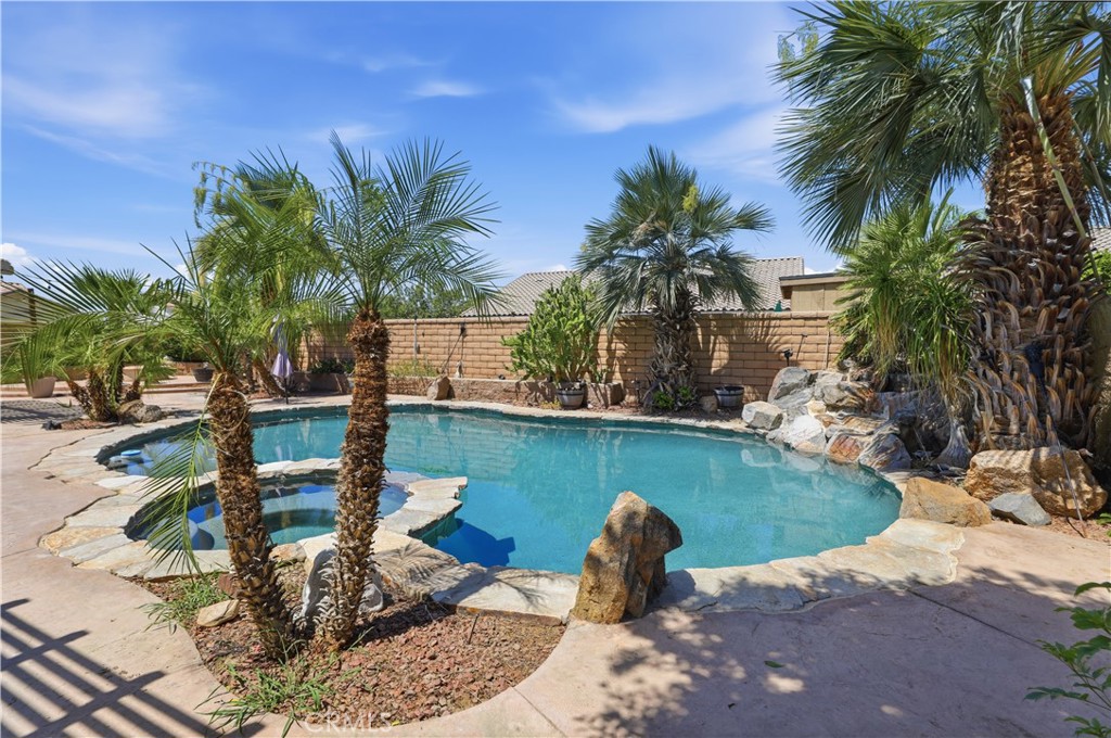 41425 Farmer Court Property Photo 29