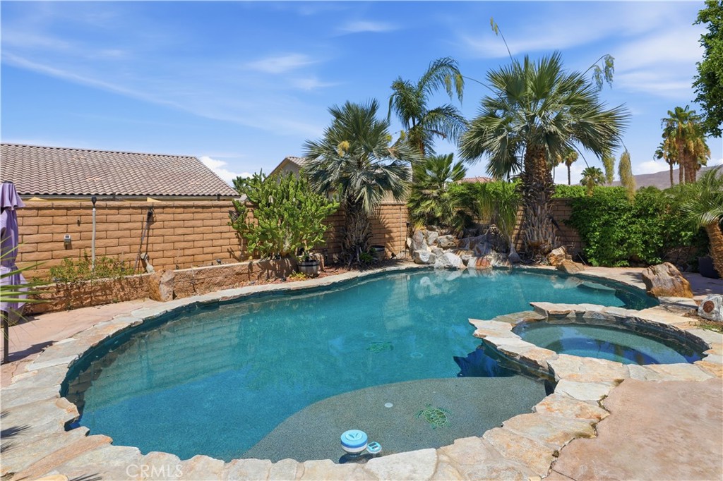 41425 Farmer Court Property Photo 31