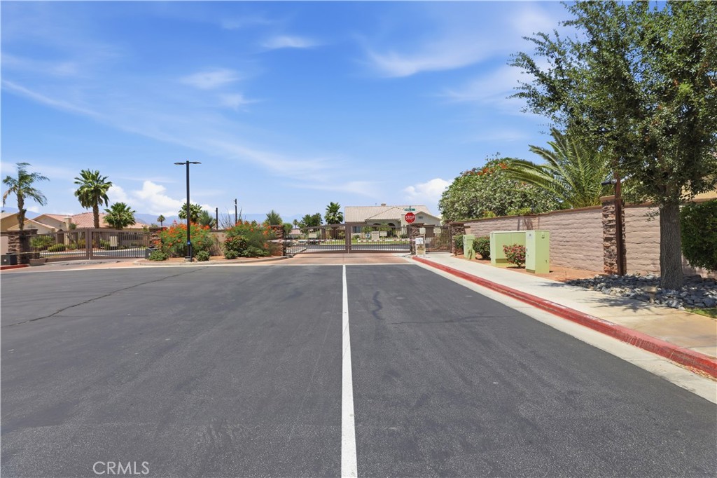 41425 Farmer Court Property Photo 45