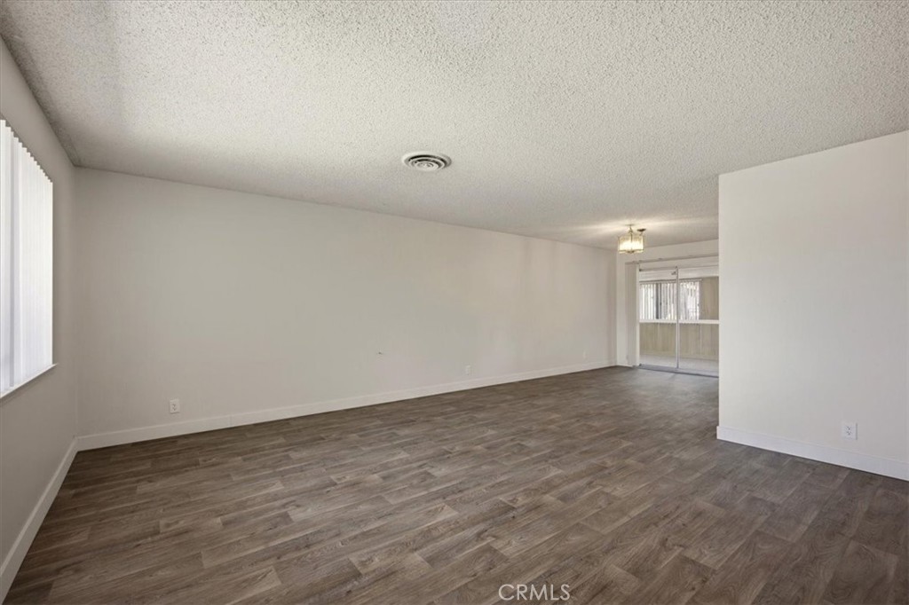 26124 New Chicago Property Photo 9