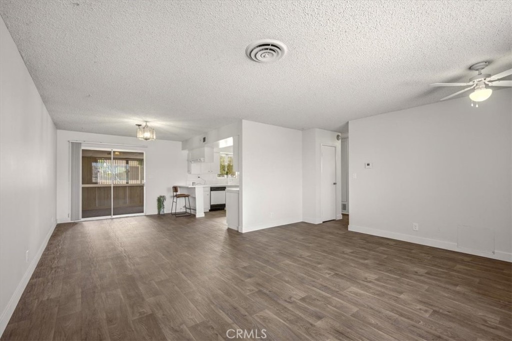 26124 New Chicago Property Photo 11