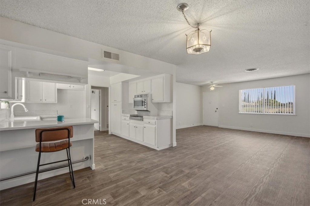 26124 New Chicago Property Photo 13