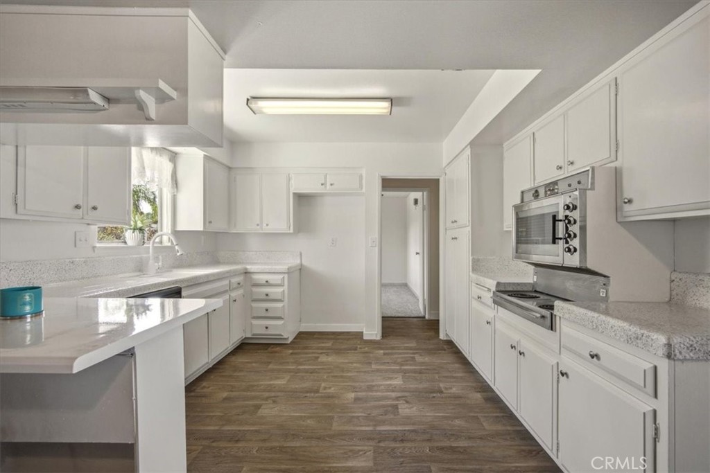 26124 New Chicago Property Photo 15