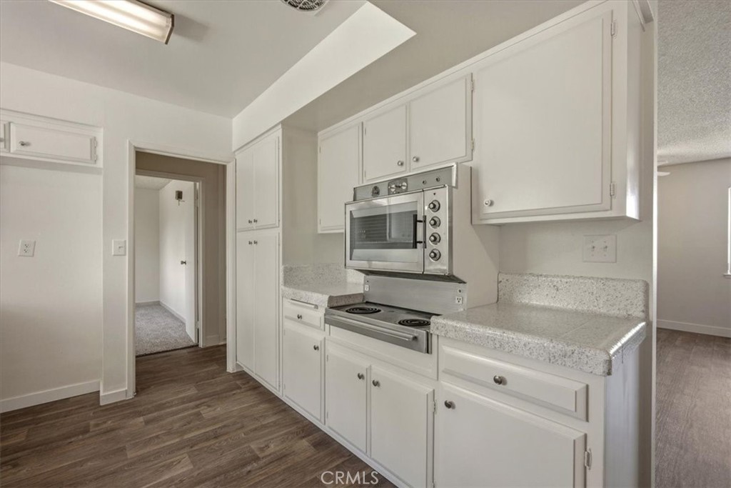 26124 New Chicago Property Photo 16