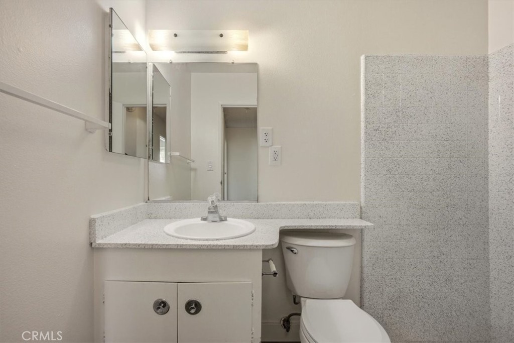 26124 New Chicago Property Photo 26