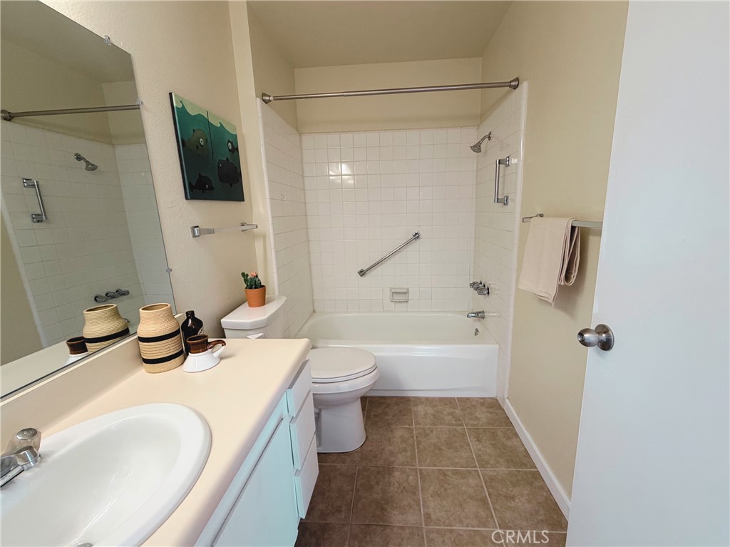 824 Pinetree Circle 36 Property Photo 8