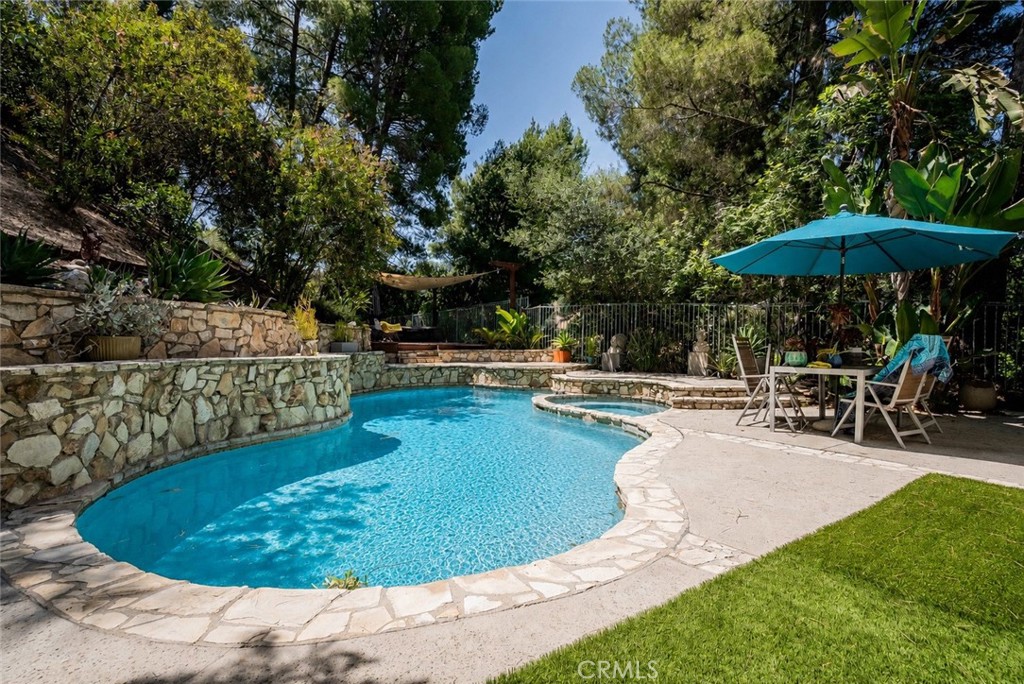 3636 Dellvale Place Property Photo 4