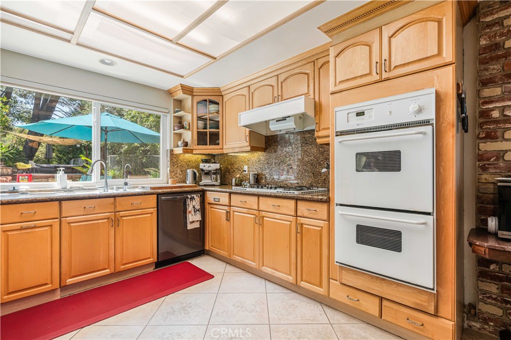 3636 Dellvale Place Property Photo 11