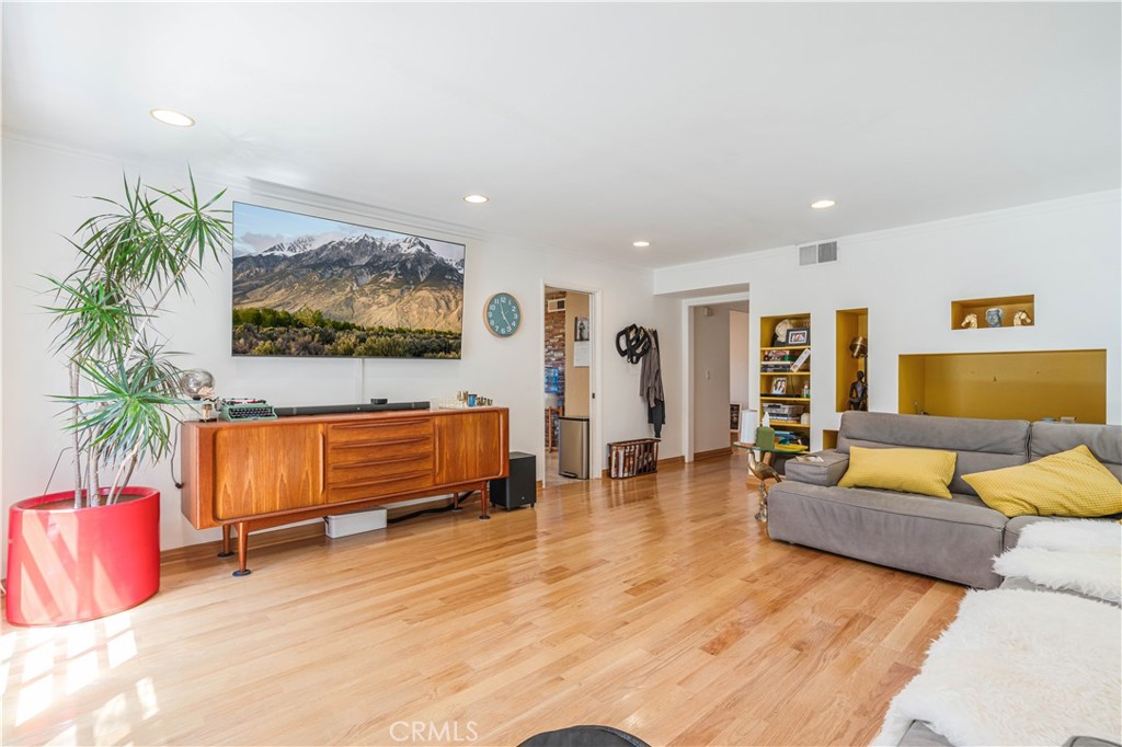3636 Dellvale Place Property Photo 14