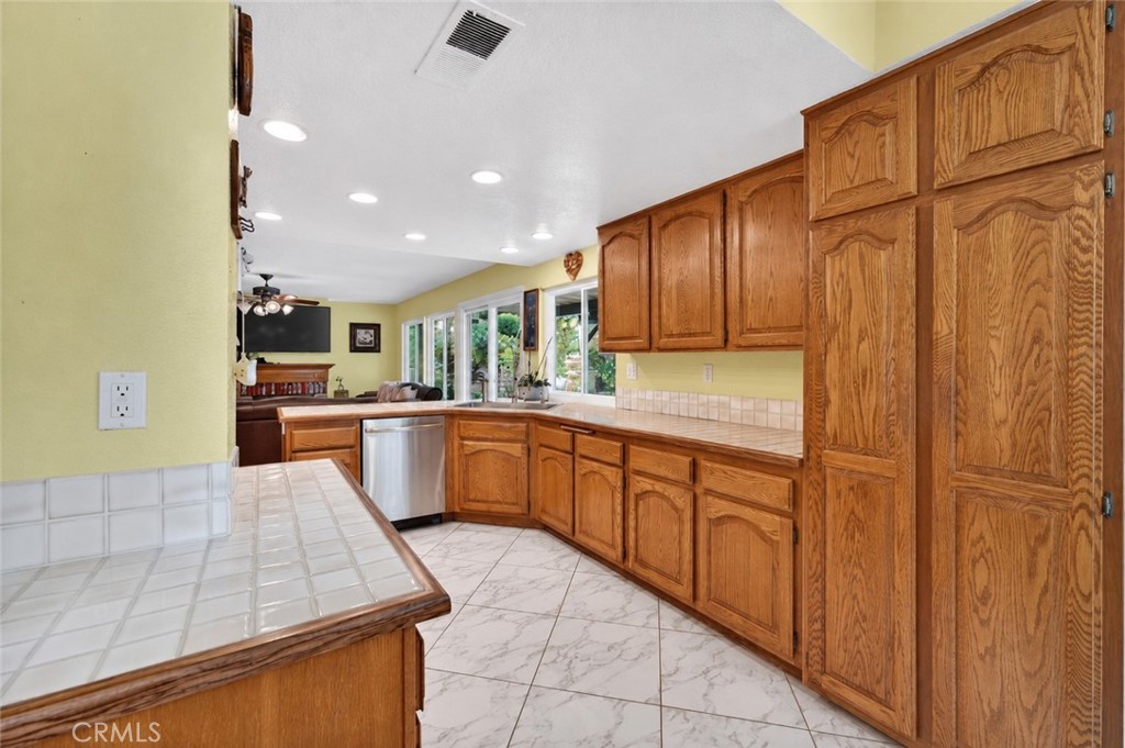 17347 Northlake Property Photo 8