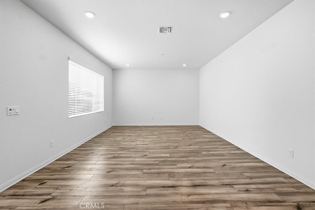 16589 Trailblazer Avenue Property Photo 15