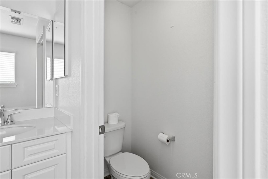 16589 Trailblazer Avenue Property Photo 32