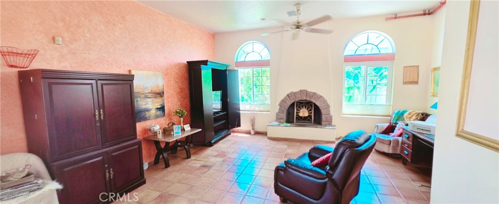 1932 S Barona Property Photo 6