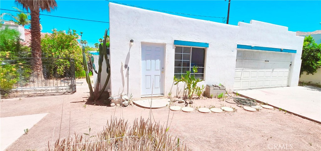 1932 S Barona Property Photo 9