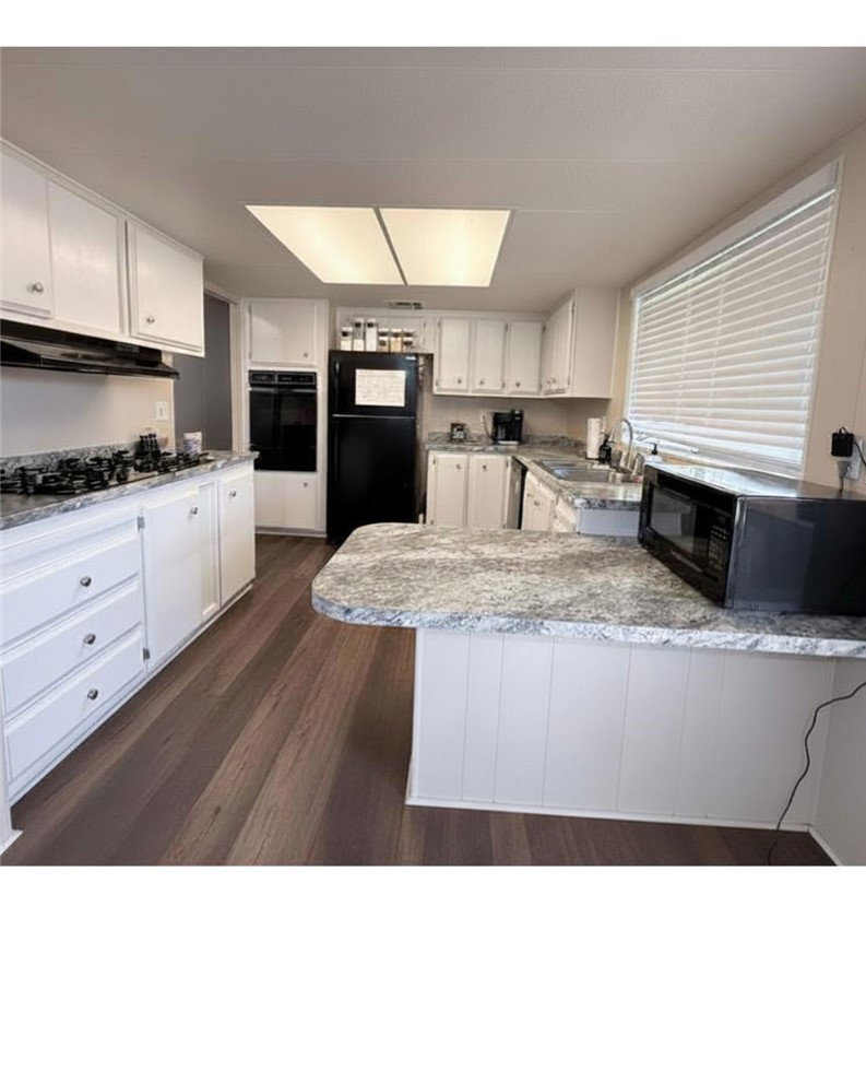 2205 W Acacia 200 Property Photo 5