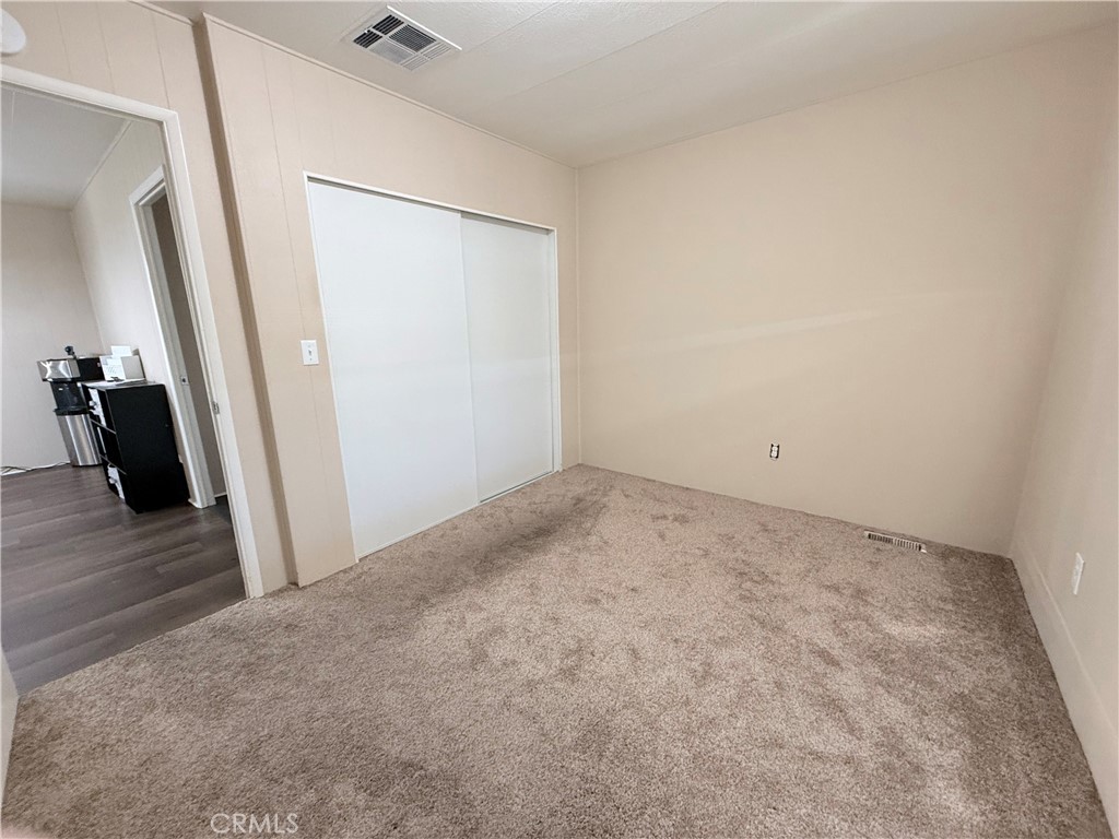 2205 W Acacia 200 Property Photo 10