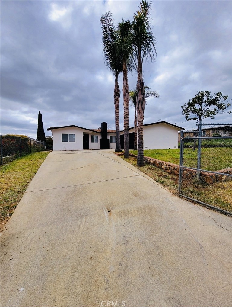 10045 Jonathan Property Photo 2