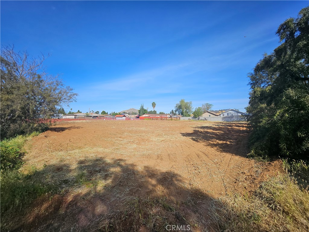 24208 Dracaea Avenue Property Photo 4