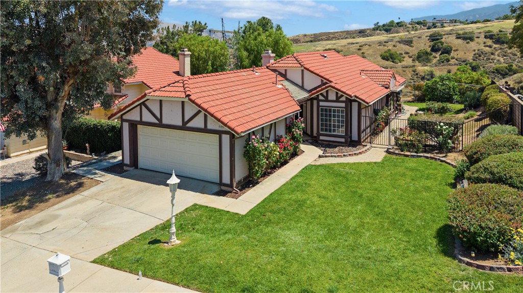9195 Stone Canyon Road Property Photo 1