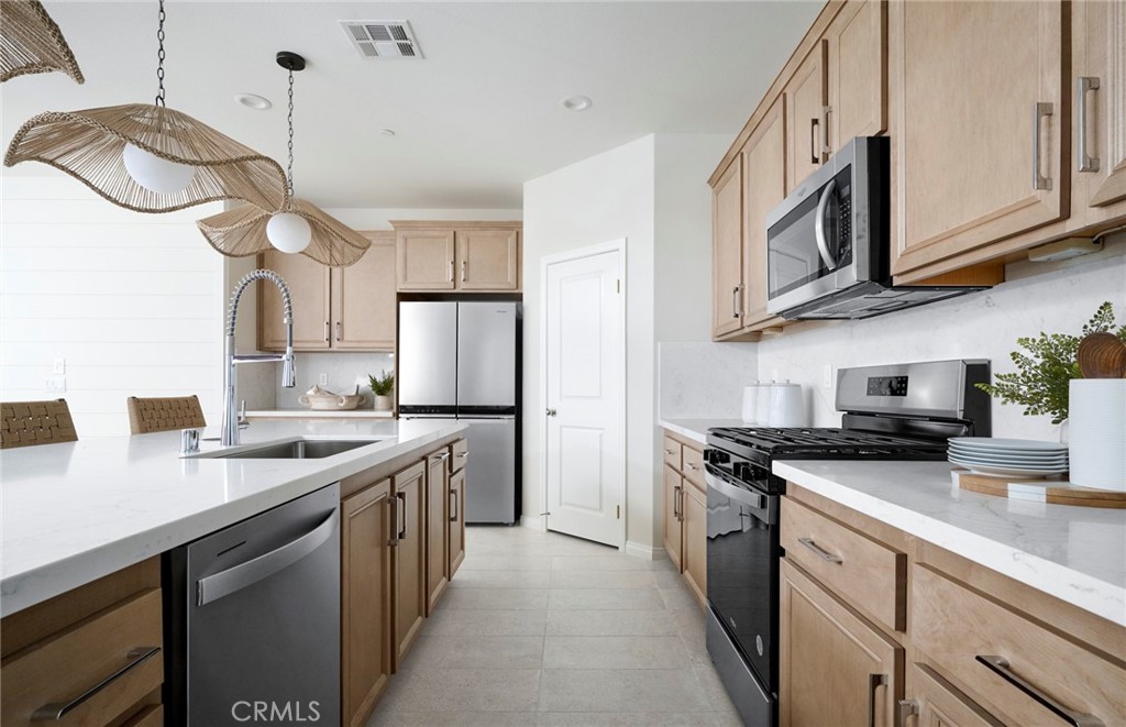 29839 Cliff Park Drive Property Photo 2
