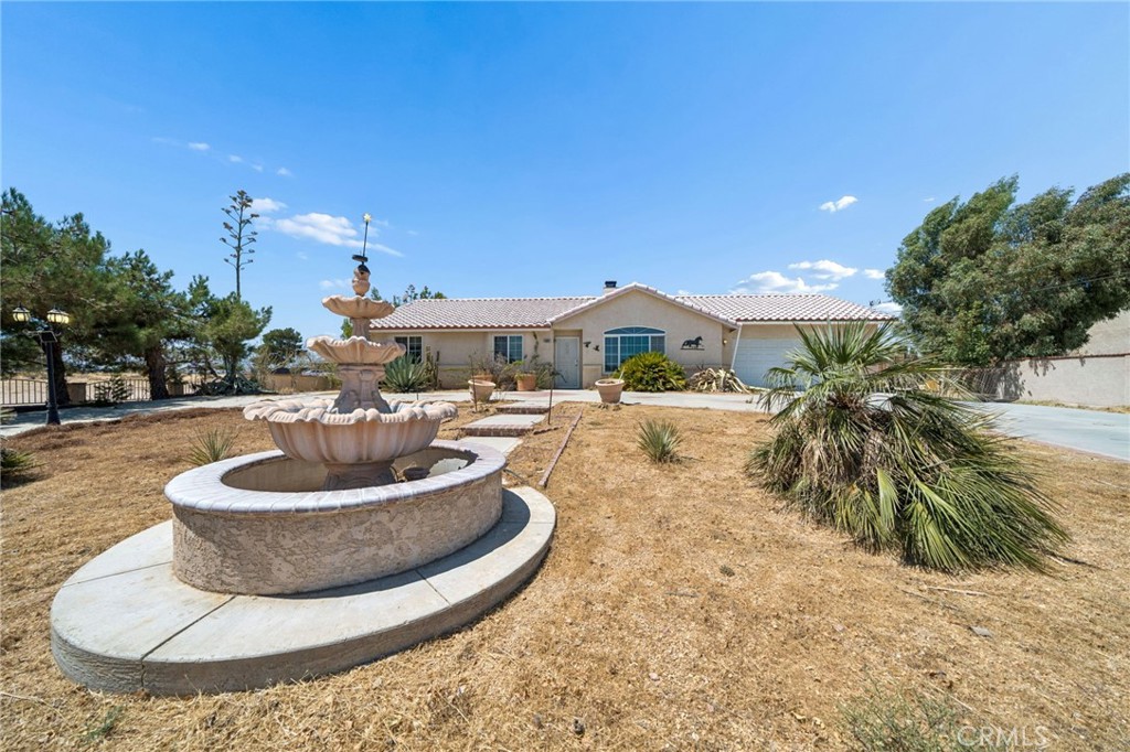 11906 Apatite Avenue Property Photo 8