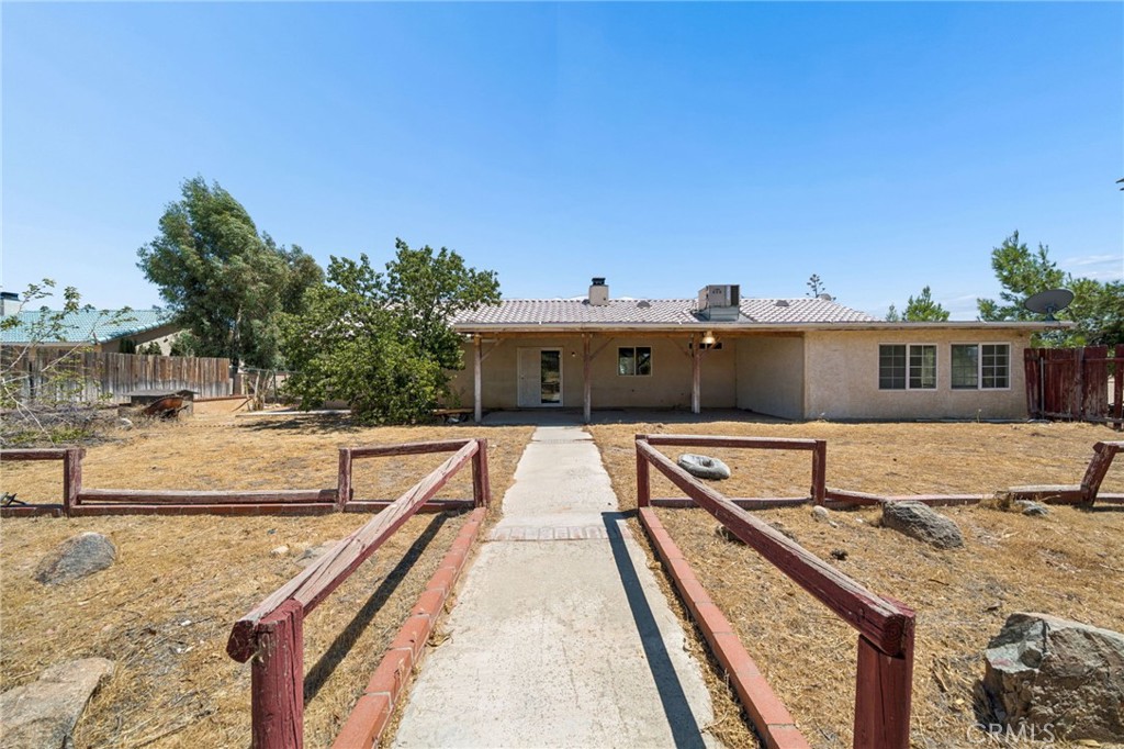 11906 Apatite Avenue Property Photo 10