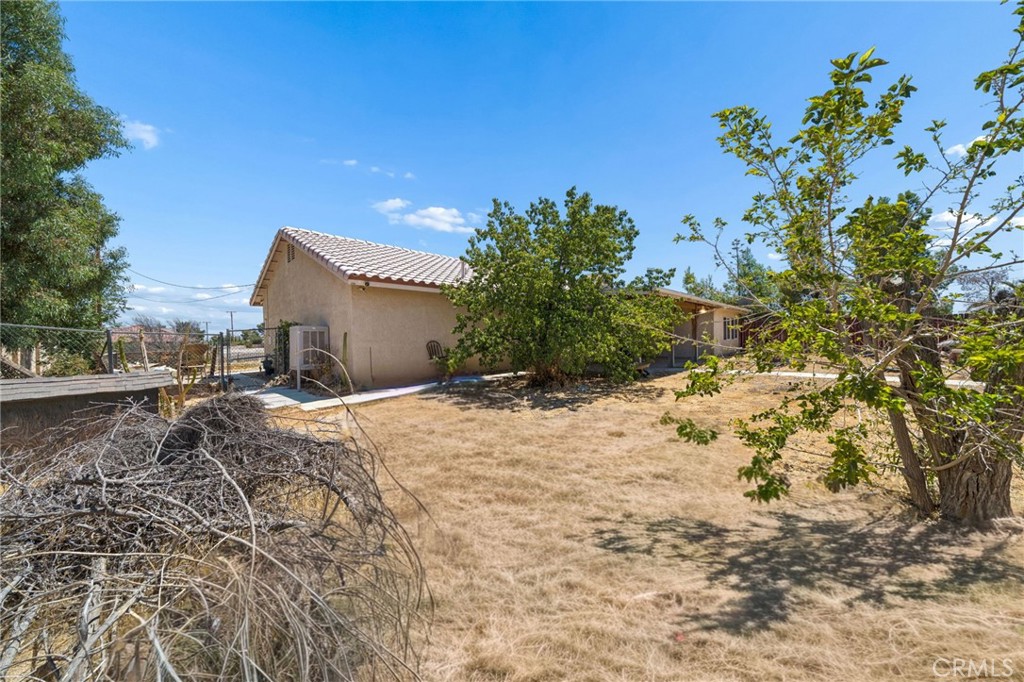 11906 Apatite Avenue Property Photo 12