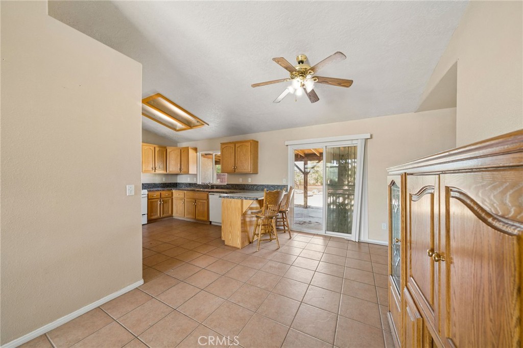 11906 Apatite Avenue Property Photo 23