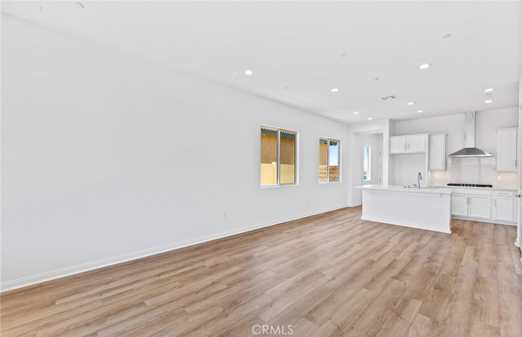 23676 Shoal Drive Property Photo 4