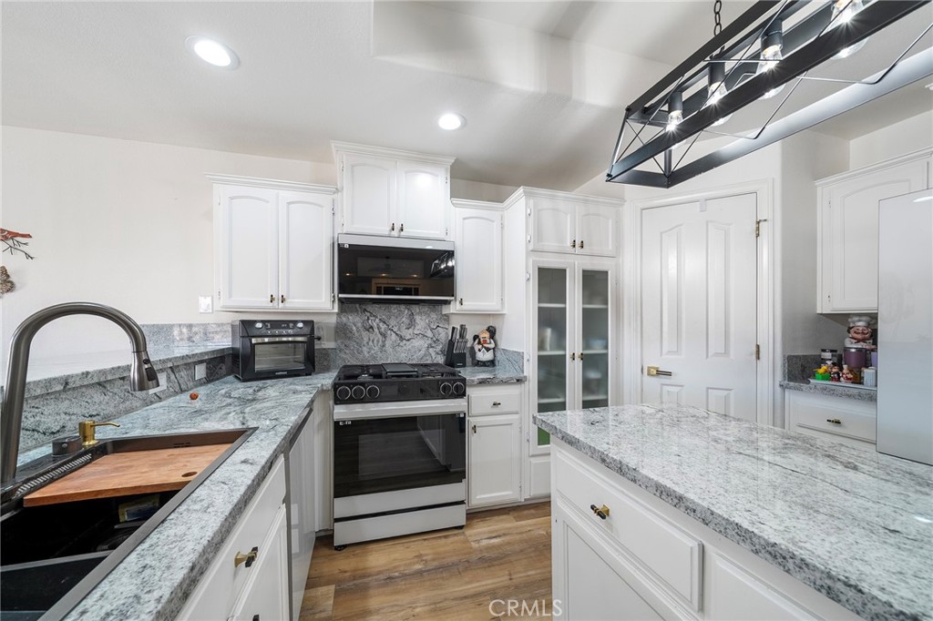 14576 Mast Lane Property Photo 8