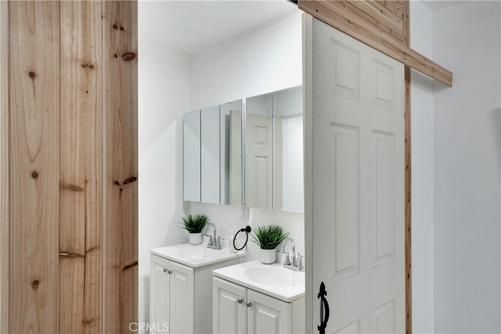 6413 S Vermont Property Photo 10