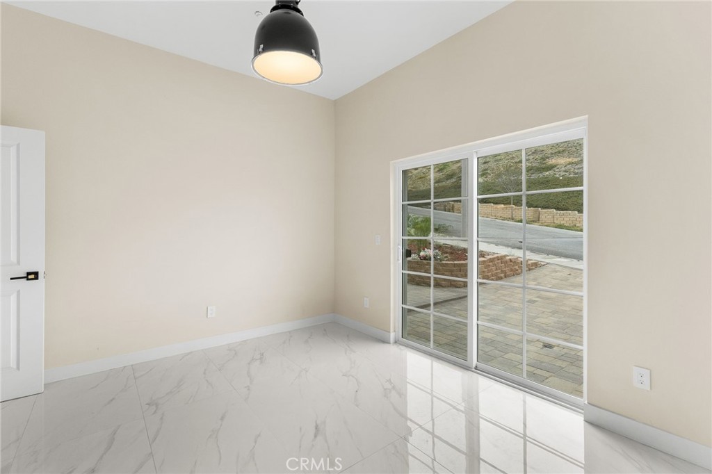 5591 N Pinnacle Property Photo 20