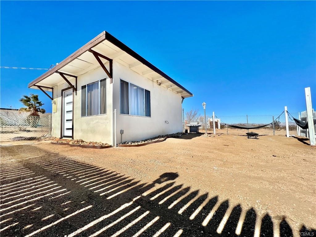 55778 Sunnyslope Drive Property Photo 6