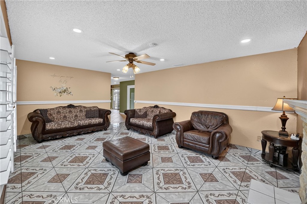 24251 Brodiaea Property Photo 8