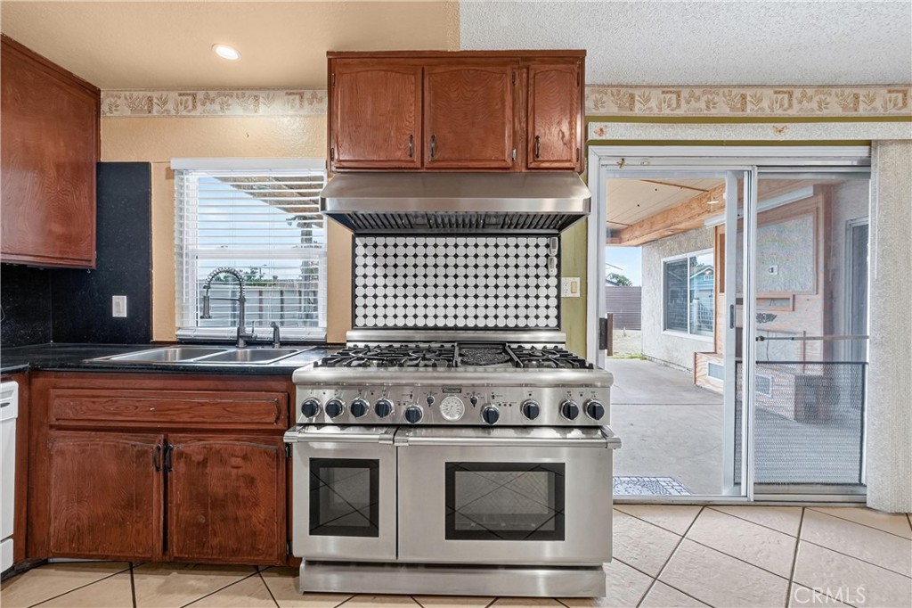 24251 Brodiaea Property Photo 18