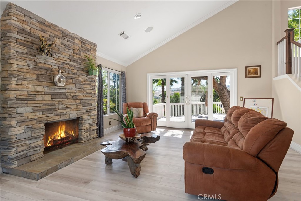 6590 Hawarden Drive Property Photo 4