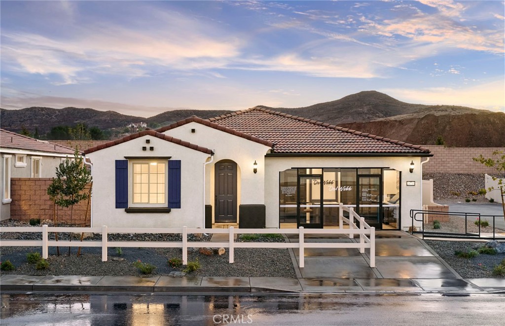 25226 Banded Hills Drive Property Photo 2